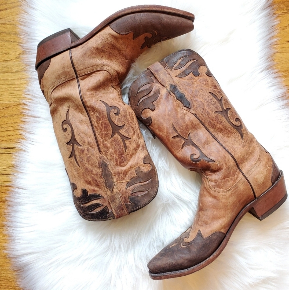 Lucchese 1883